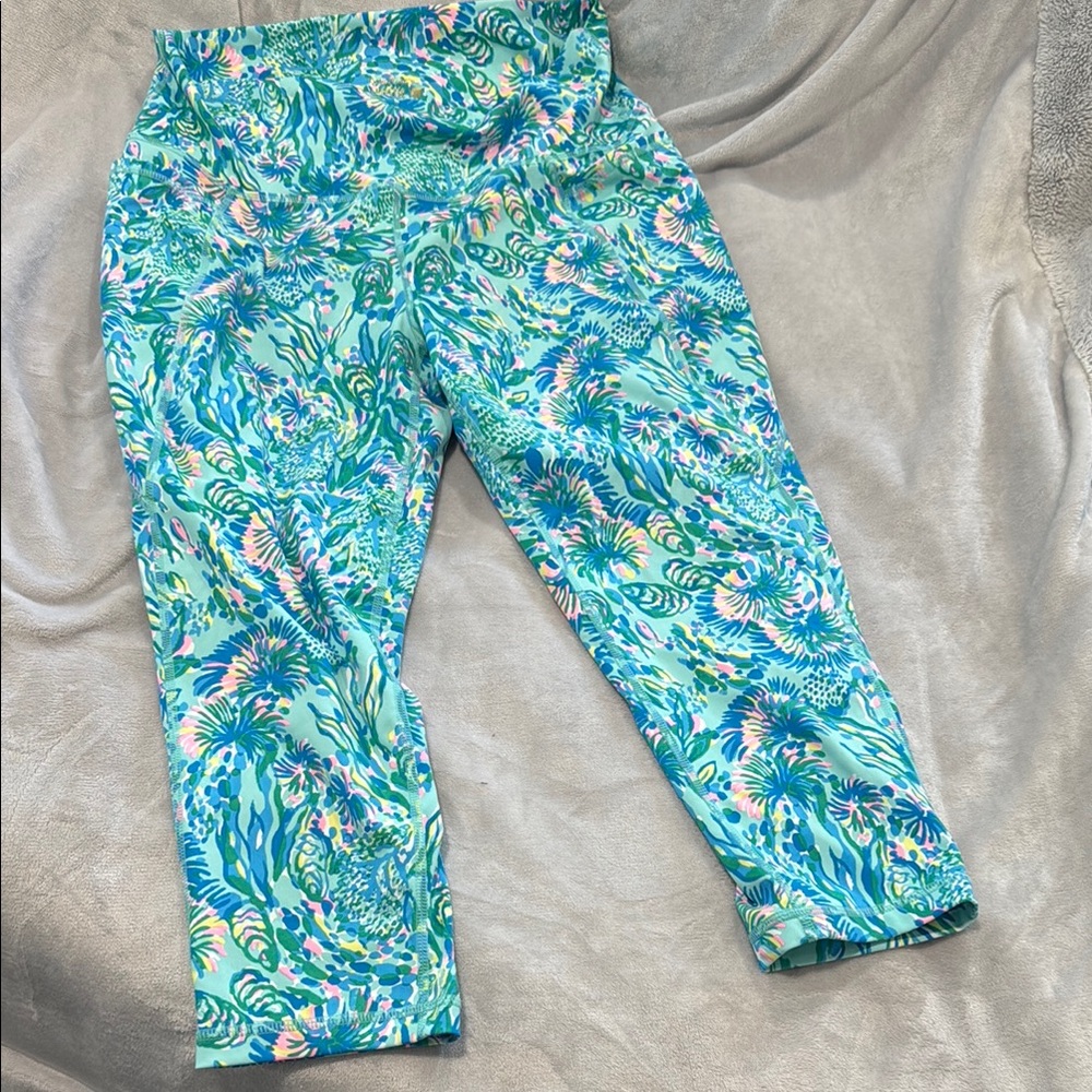 Lilly Pulitzer Blue and Green Leggings Vibrant Tropical Print